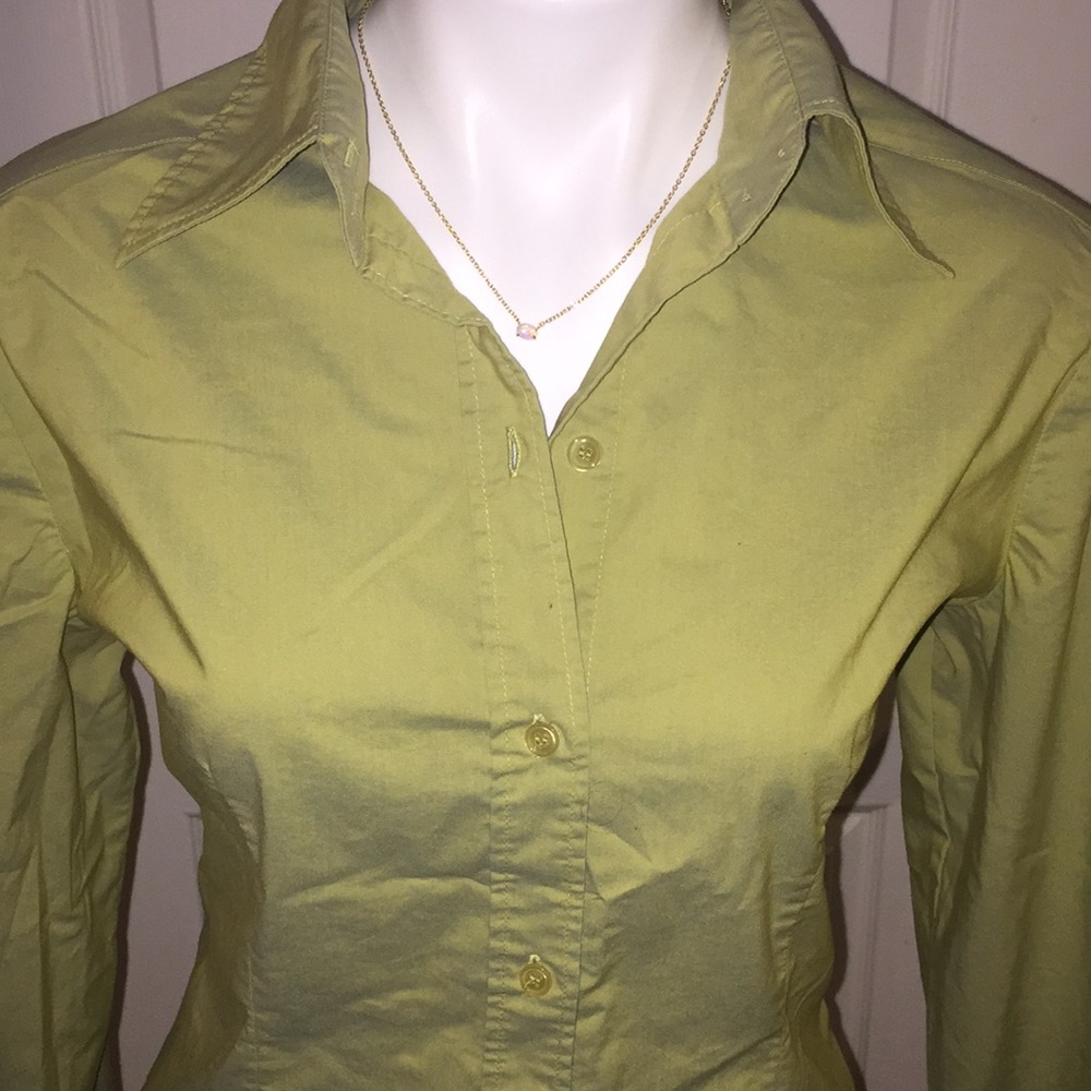 Button down top - Picture 2 of 7